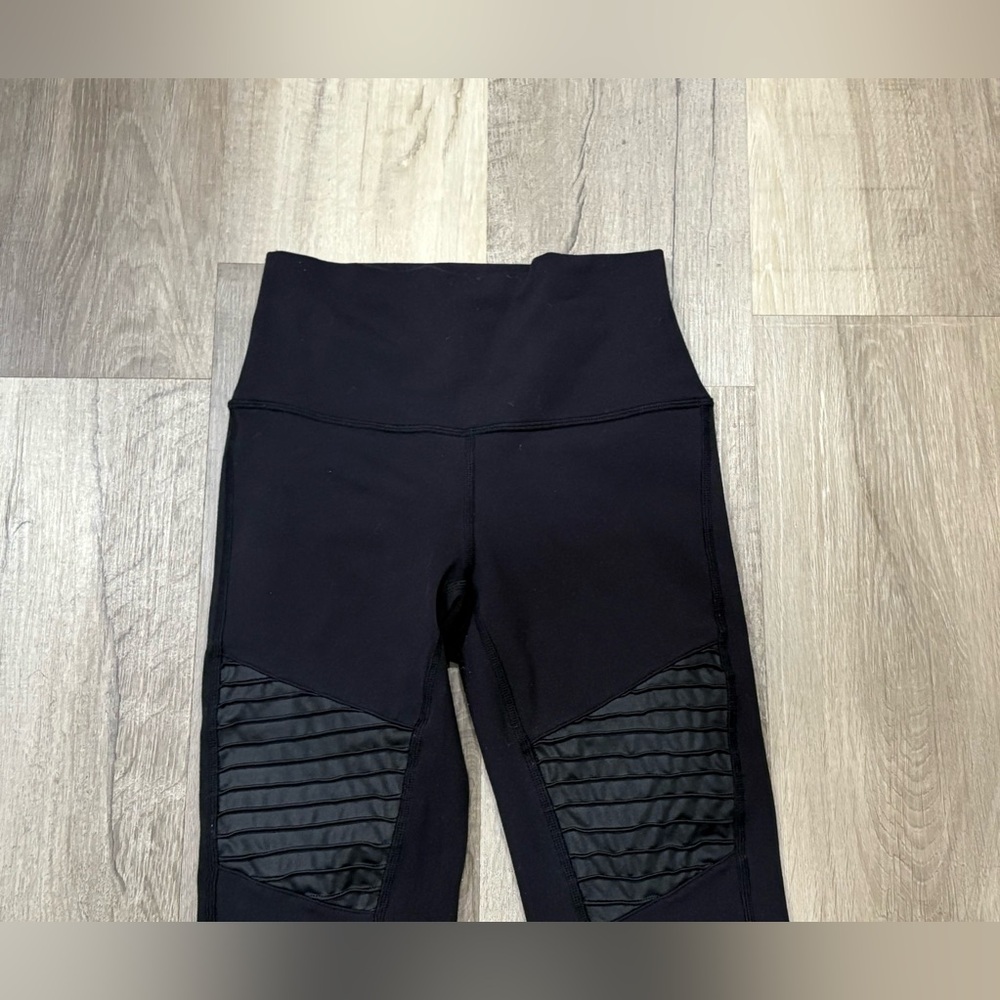 Alo high waist Moto leggings size small - Picture 4 of 11